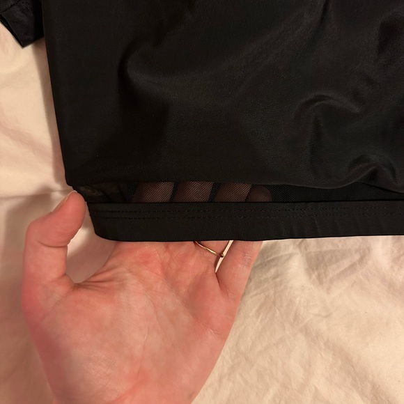 SWIM TOP - Picture 3 of 3